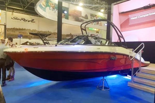 Sea Ray Spx La Versi N De Una Bowrider Deportiva Para