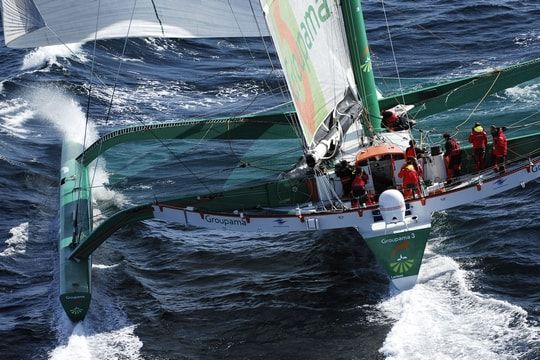 Groupama 3 en navigation