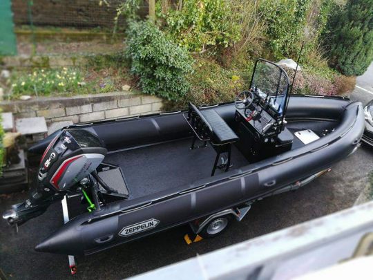 Zeppelin 21 VPRO avec 150 ch Evinrude