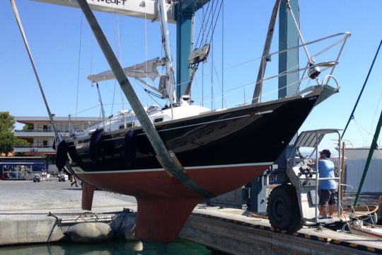 Refit Centurion 32