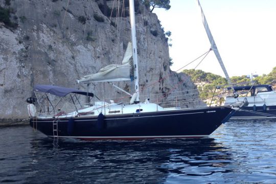 Refit Centurion 32