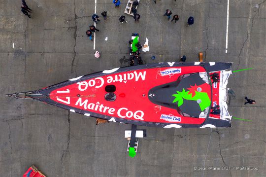 Mise à l'eau de l'IMOCA Maitre Coq ean-Marie LIOT / Maître Coq