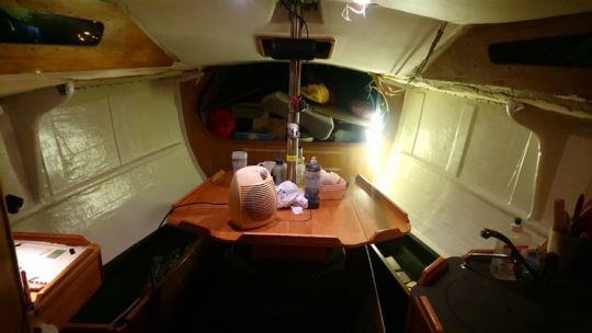 Avant de commencer les travaux dans la cabine avant.