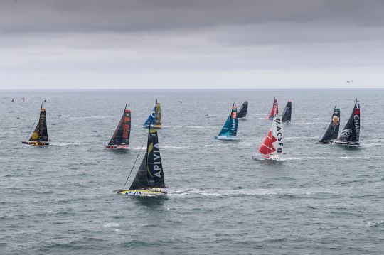 Départ de la Vendée Arctique Les Sables d'Olonne @ Eloi Stichelbaut - polaRYSE / IMOCA