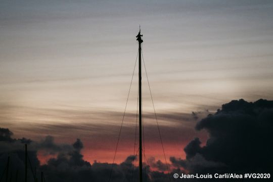 Monter au mat d'un IMOCA