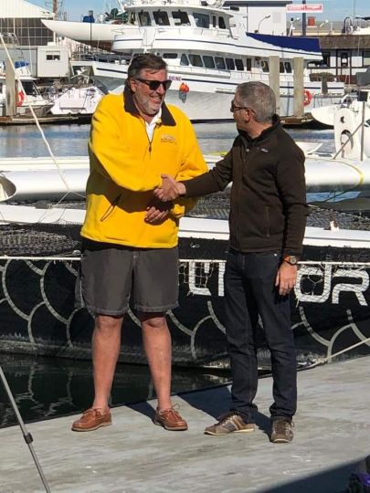 Chris Welsh et Gabriel Terrasse au rachat de l'Hydroptère