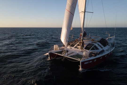 Le catamaran Nomade des Mers © lost in the swell