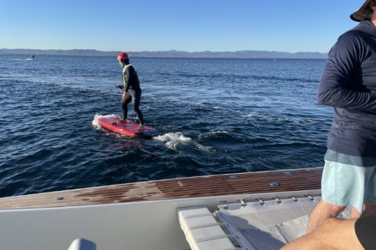 Un bateau pour profiter d'activités nautiques