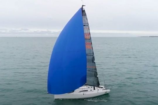 Spi asymétrique (DR : <a onclick=