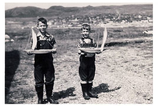 Déja enfant, les hasards ont amené Antoine vers les bateaux ... miniatures ! (Photo : DR)