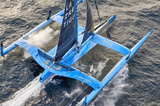 Le trimaran SVR-Lazartigues ©Thierry Martinez