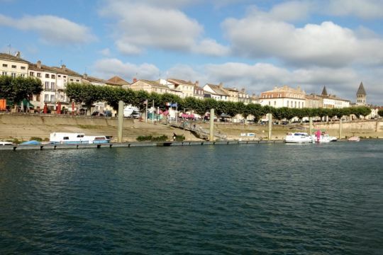 La halte fluviale de Tournus