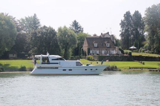 Villa les pieds dans la Saône ! (Photo : FX Ricardou)