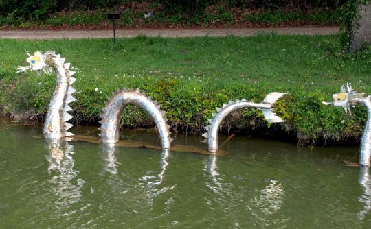 Des fantaisies artistiques sur le Canal d'Ille-et-Rance