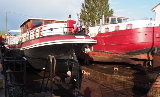 Des chantiers travaillent sur les anciens bateaux de commerce