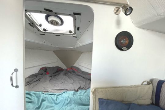 La cabine avant isolée sur le Kelt 7,60 ©Franck Gicquiaud