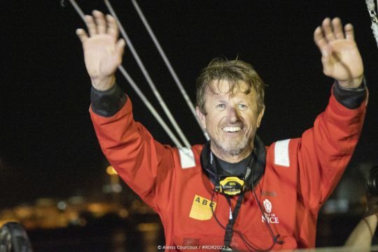 A 57 ans, le quadruple vainqueur de la Transat Jacques Vabre, retiré de la course au large depuis quelques années a remporté sa première victoire sur la Route du Rhum, en catégorie Rhum Mono ! © Alexis Courcoux / #RDR2022