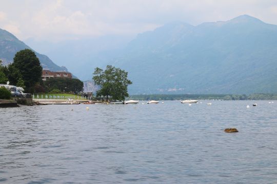 Des bouées de mouillage pour profiter du rivage