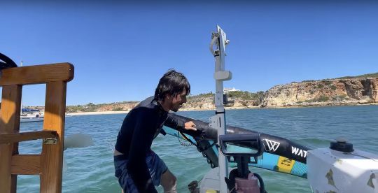 Le démarrage à la poupe du bateau