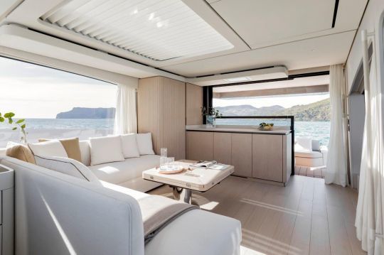 Le salon lumineux et cosy du Seadeck 6
