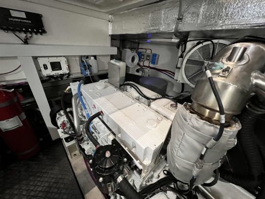 Les moteurs Cummins assurent le job pour les longues traversÃ©es.