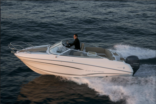 Jeanneau Cap Camarat 6.5 DC mesure 6,4 m de long