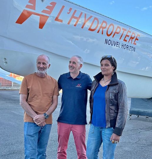 Michel Desjoyeaux, Gabriel Terrasse et Marie Tabarly ©hydroptere2.0