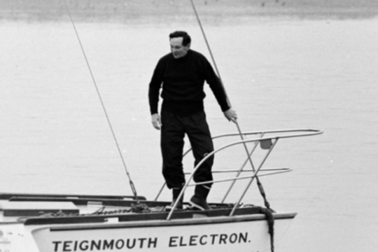 Le mensonge d'un homme en détresse lors du Golden Globe Challenge 1968
