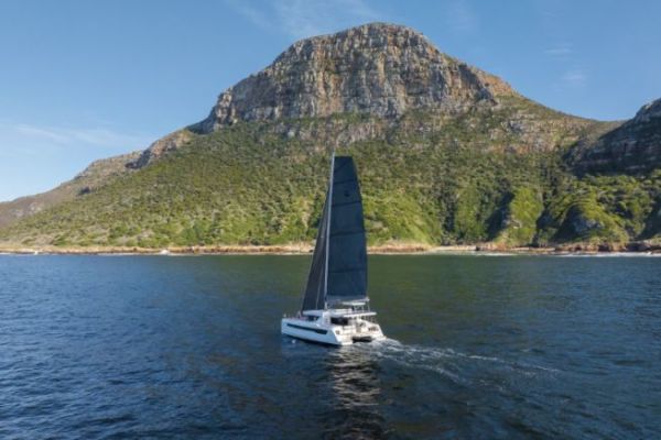 El Leopard 46 es un catamarn verstil y de alto rendimiento