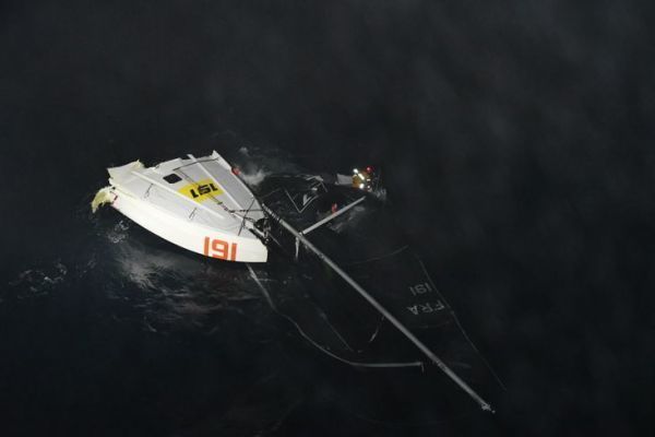 La balsa 191 ha sufrido graves averas