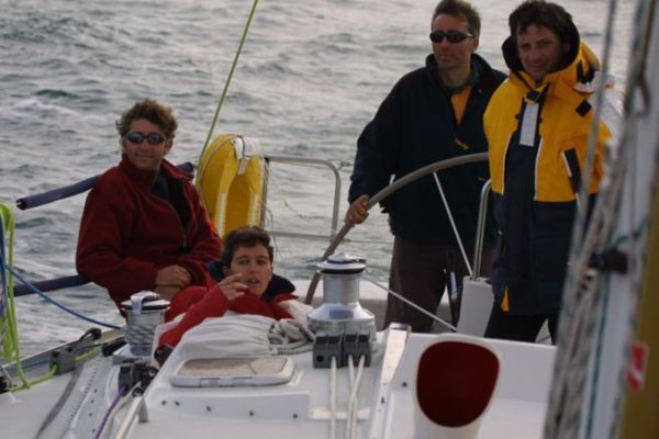 Navegar sin romper el banco: escuelas de vela