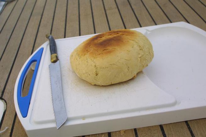 Pan cocido en una cacerola