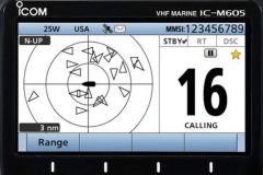 Una pantalla AIS con objetivos en una VHF Icom