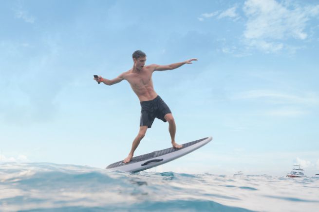 Flyer One, una tabla de surf eléctrica fácil de usar