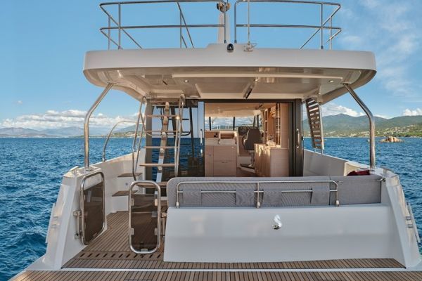 Swift Trawler 48 precios y opciones, cmo personalizar su barco