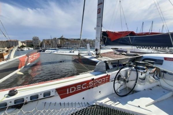 Un recorrido pictrico por el trimarn ms exitoso de la historia de las regatas ocenicas