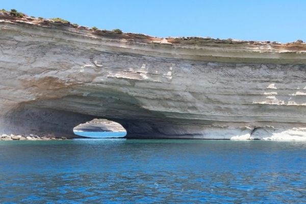 Malta en barco: navegar al pie de los acantilados y fondear en el sur de la isla