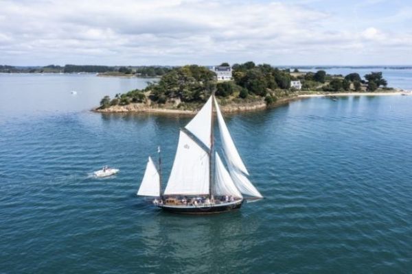 Le Lys Noir: un yawl urico centenario que sigue navegando