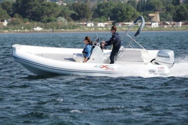 4XC HA20: gnesis y programa de un sorprendente barco semirrgido