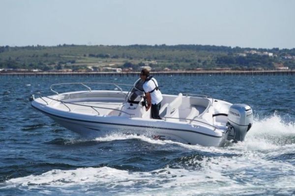 Honda 4XC H19CC: el espíritu marino a tu alcance