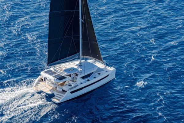Prueba del Leopard 52, un gran catamar�n con mucho espacio