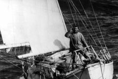 Robin Knox-Johnston a bordo del Suhaili en 1968