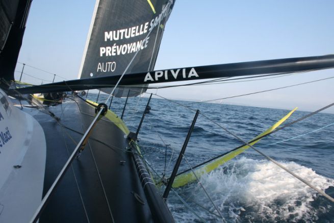 Navegar en el IMOCA Apivia