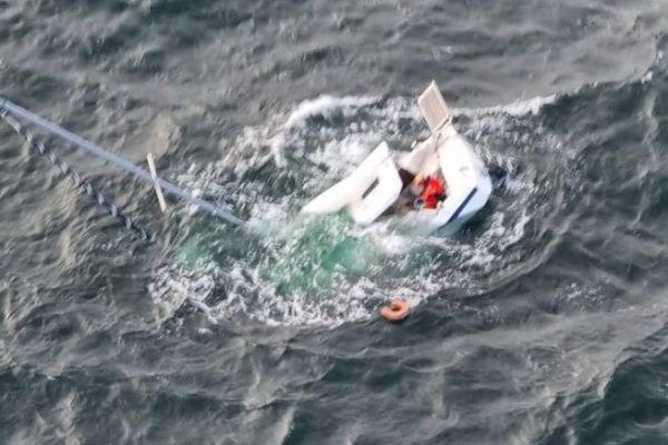 Este velero de 7 metros fue probablemente hundido