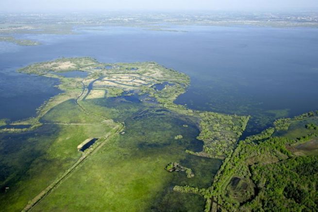 El lago Grandieu, un lago, un pantano, tres ros