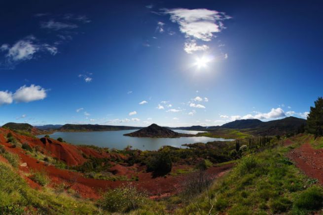 el lago Salagou