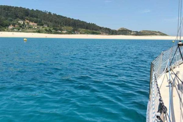 Entre Lorient y Lisboa, nuestro idlico fondeadero en las Islas Ces