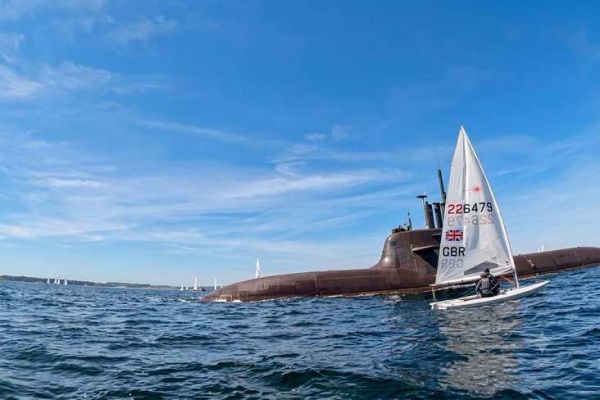El submarino ha atravesado la zona de salida de los ILCA